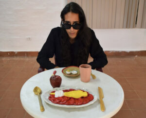 Una serie de falacias y nostalgias Maikol Martini y Laura Sofía Thorrez